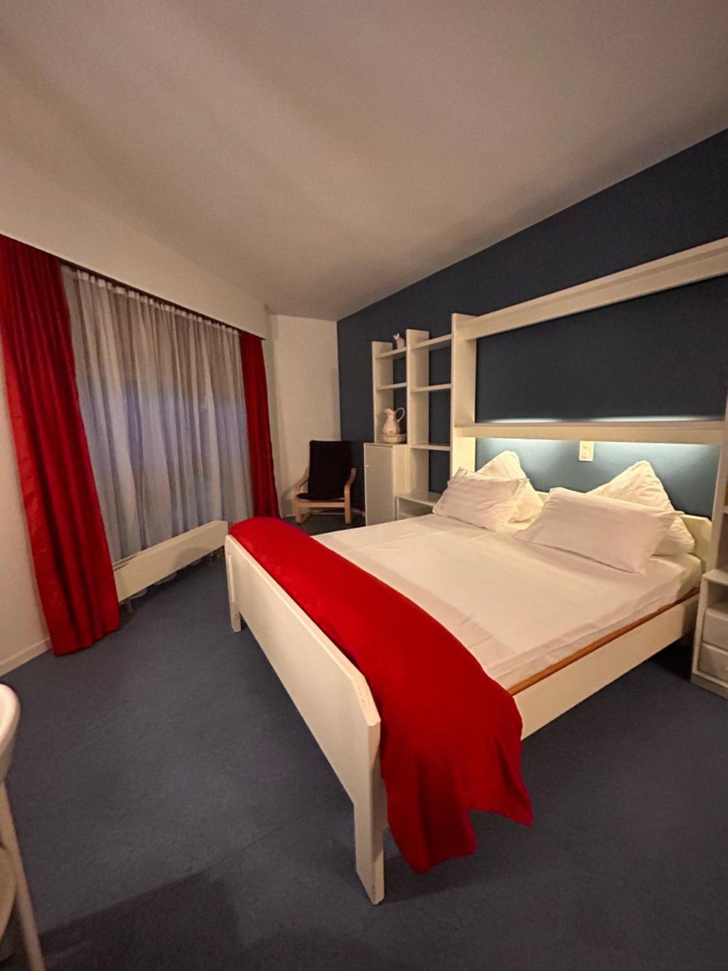 Hotel Edirol Vouvry Exterior photo